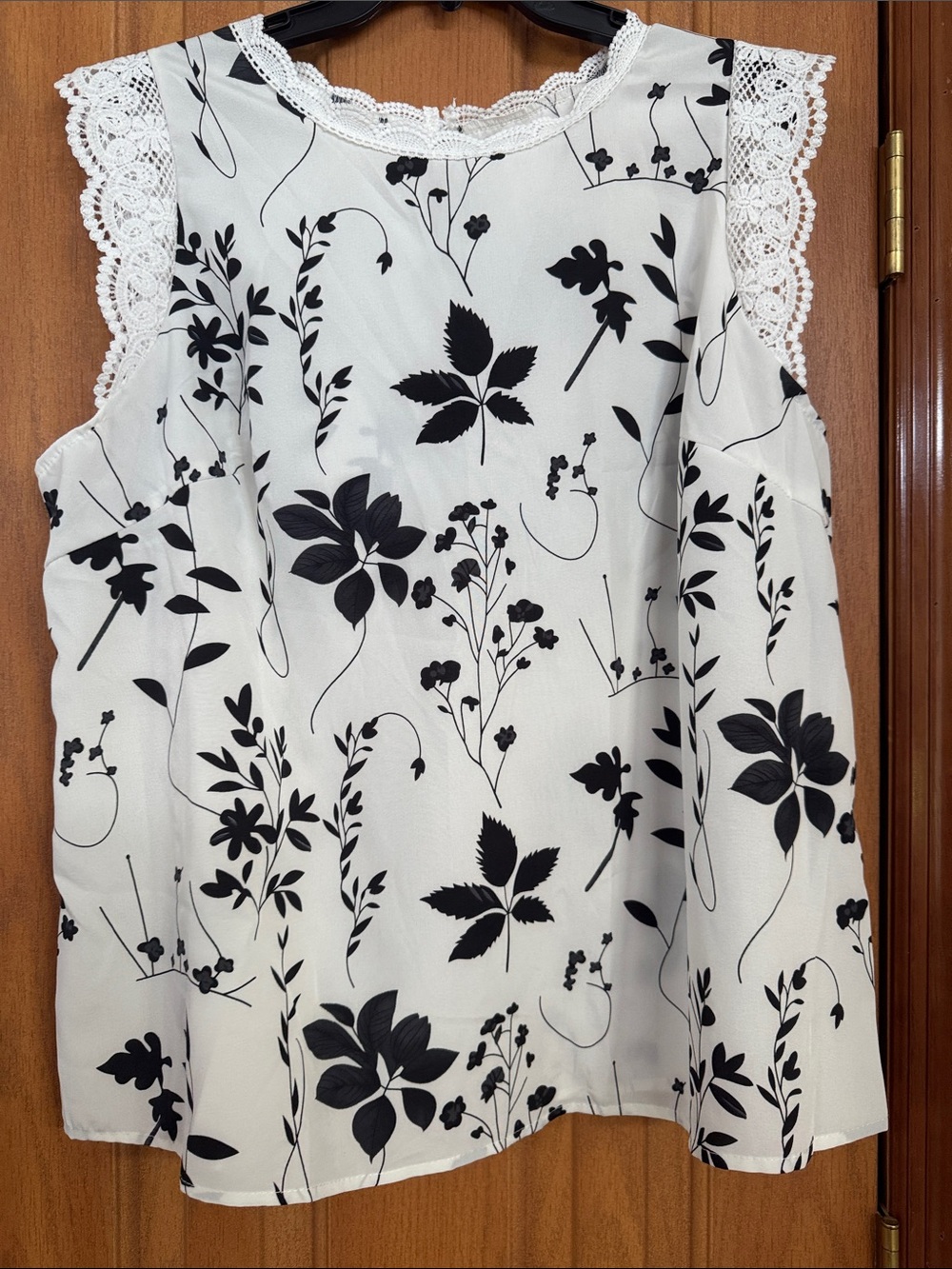 SHEIN Curve White Sleeveless Top Shirt w Black Floral Print & Lace Trim Plus sz